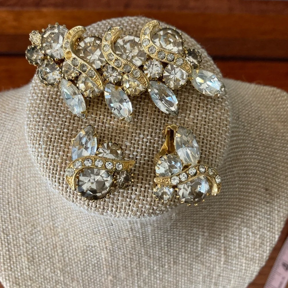 Vintage Rhinestone Brooch and Clip-On Earrings Set